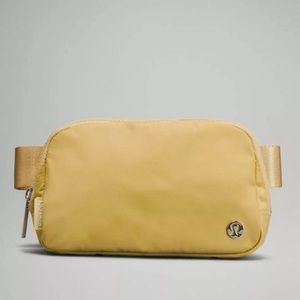 Lululemon Everywhere Belt Bag